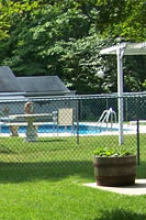 Pool Code chain link fences for pools