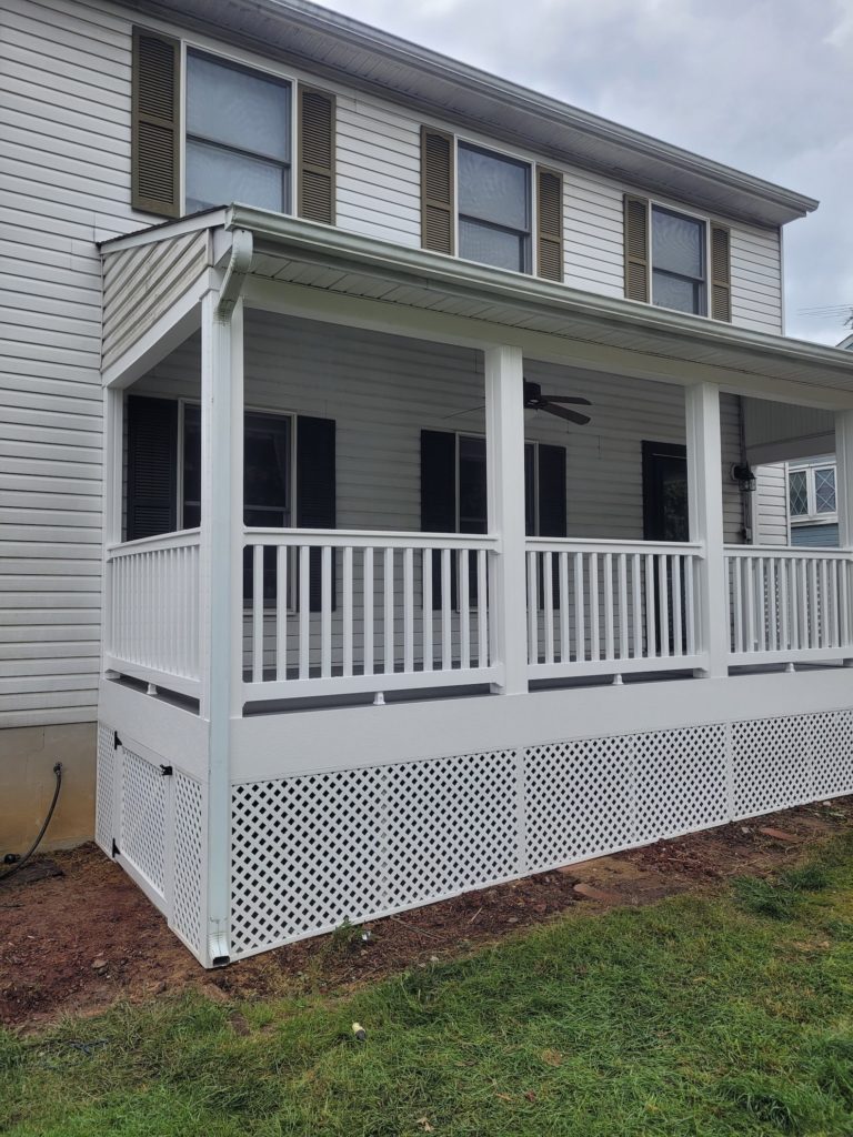 white vinyl railings for decks