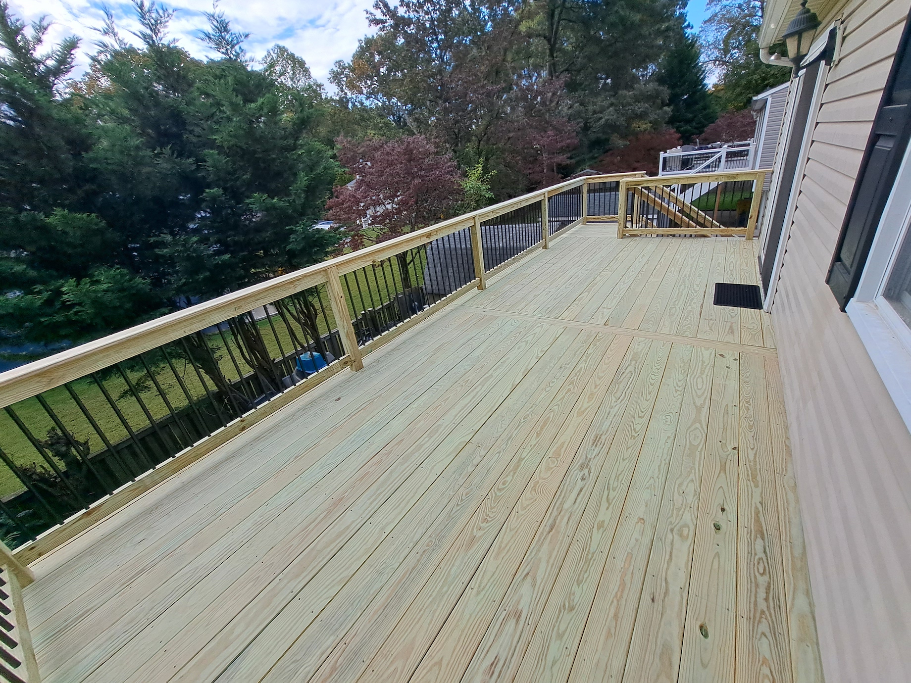 Makeover Monday Mixed Material Decking in Glen Burnie, Maryland