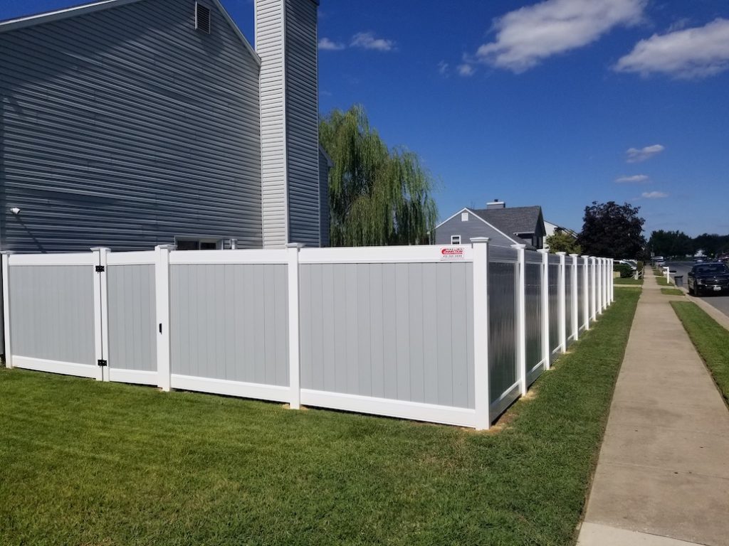 wind resistant vinyl fencing