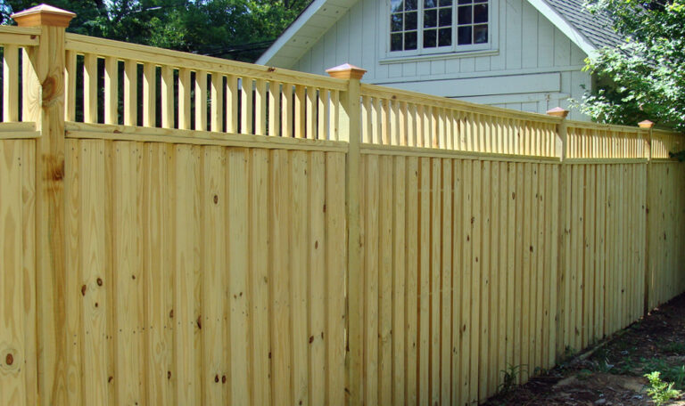 1-PRIVACY-Board-Batten-Wood-Privacy-Fence-with-a-Closed-Spindle-Top.jpg
