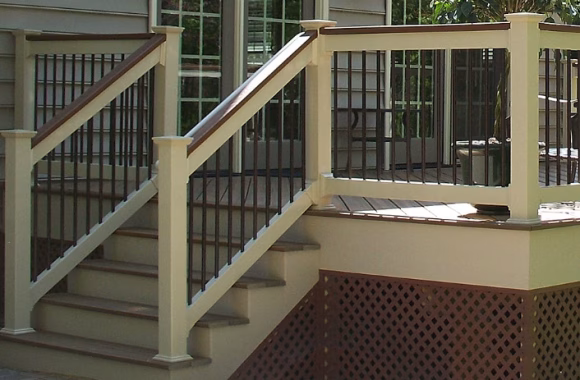 vinyl railing on a composite deck