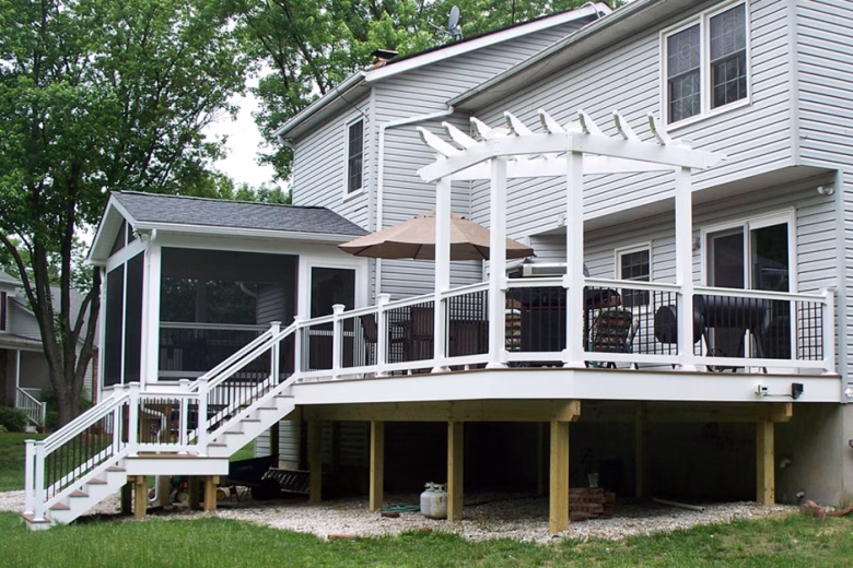 Composite deck with screened porch and trellis