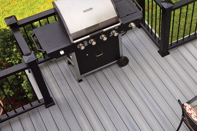 Composite Deck with Grill Bump Out