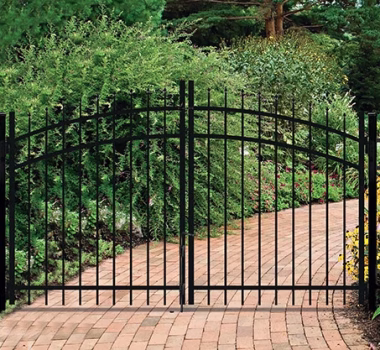 3-Rail Pressed Spear Newcastle Black Aluminum Fence And Double Arched Gate