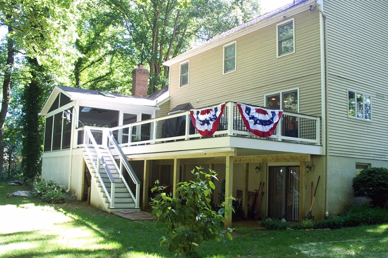 Screened Room and Deck with Stairs to Grade