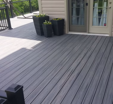 Trex Transcends Island Mist decking with black Ultralox aluminum railing
