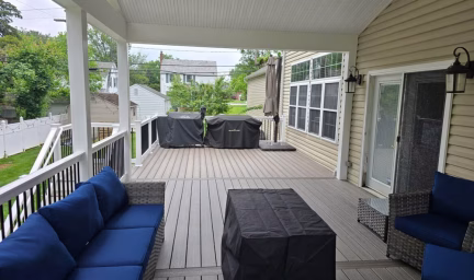 Trex deck with furniture