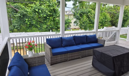 Trex deck with white railing