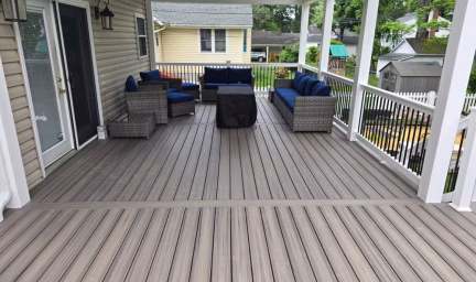 Trex deck with furniture