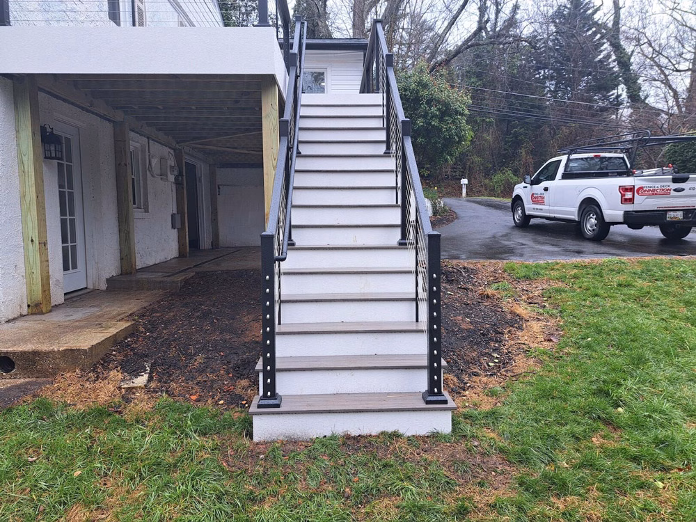 Trex Rocky Harbor Deck steps from the yard to the deck