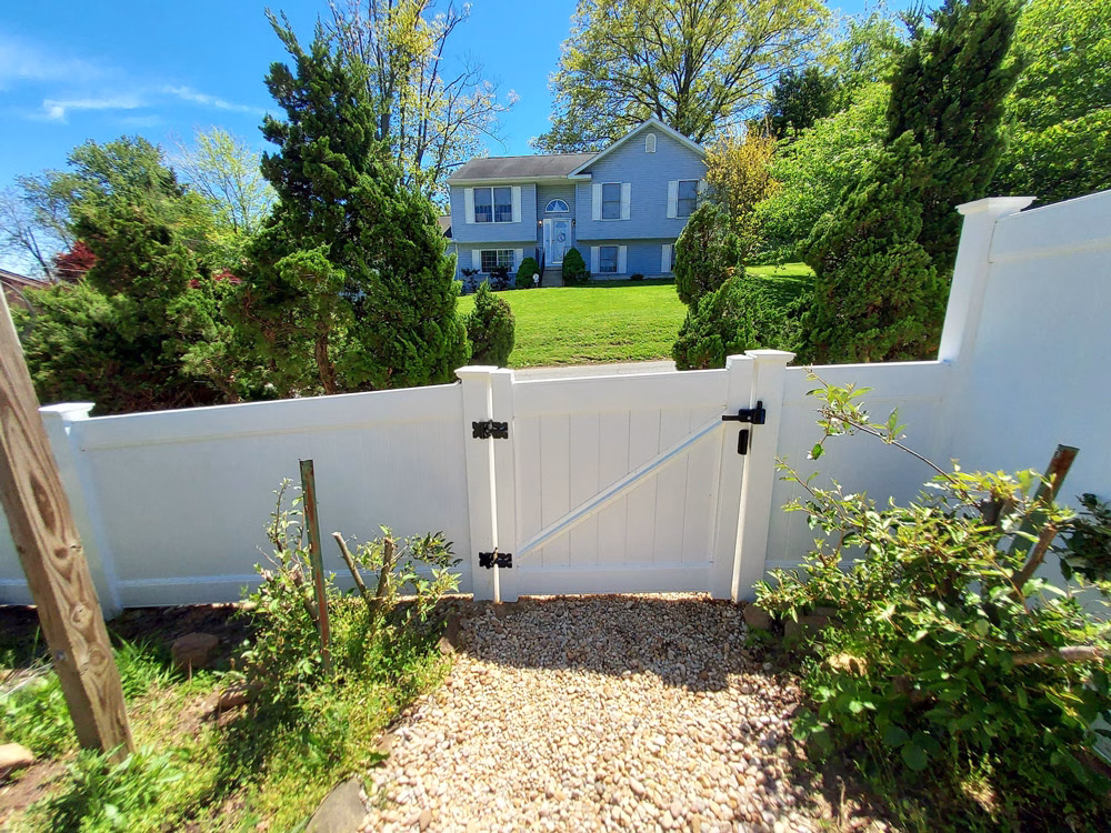 front gate and white vinyl fence in annapolis