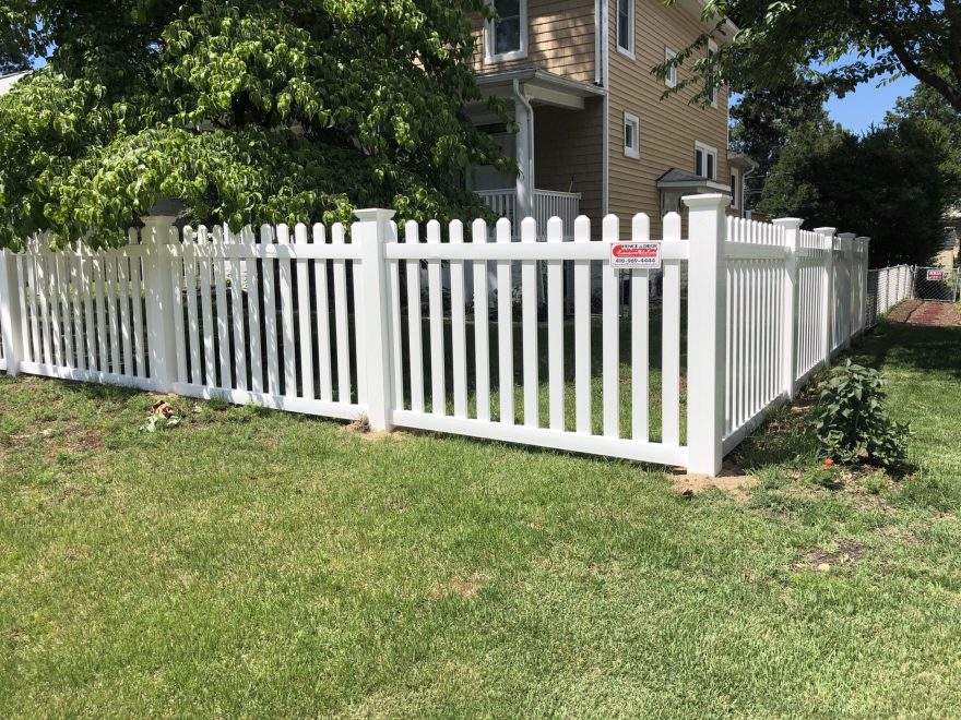 4 foot high white pvc picket fence with Dog ear pickets and contemporary picket style